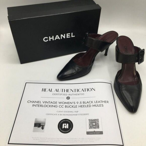 Vintage CHANEL Black Leather Interlocking CC Buckle Heeled Mules Size 39.5 Italy - Picture 1 of 8